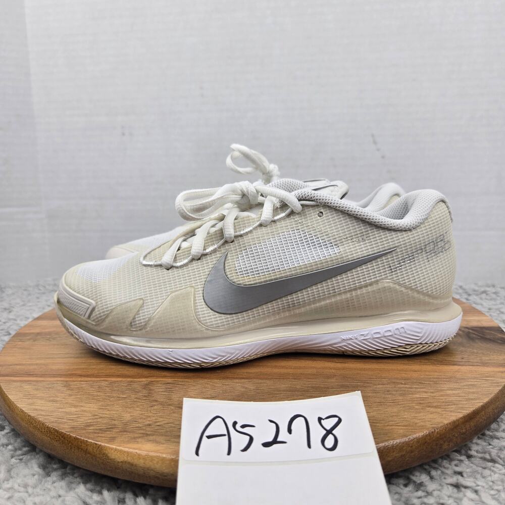 Nike Women 7 Court Air Zoom Vapor Pro White Silver Tennis Shoe CZ0222-108